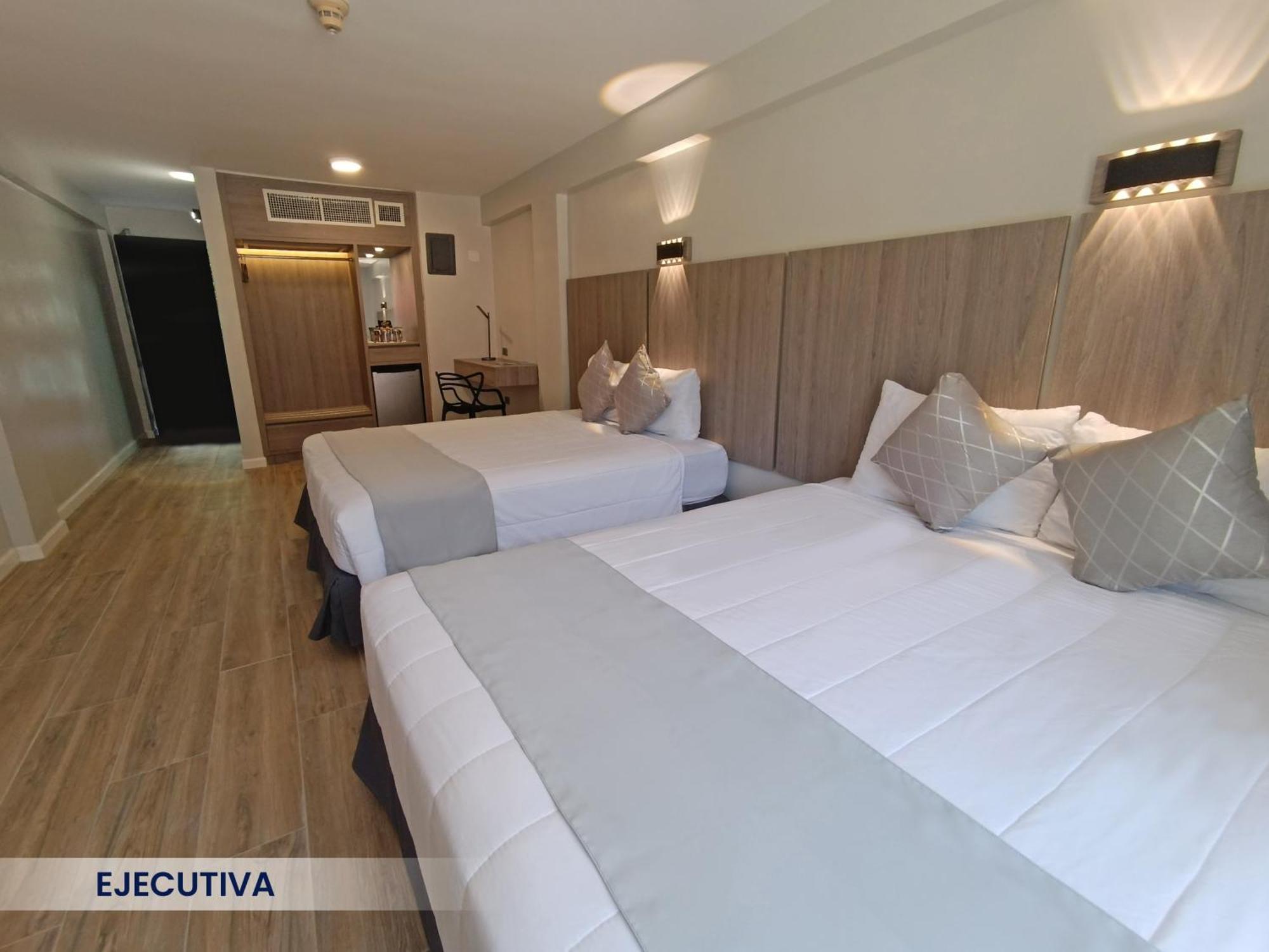 Hotel Margarita Dynasty Порламар Екстериор снимка